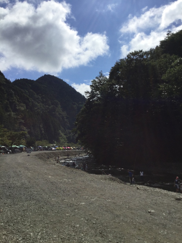 滝つぼ遊び「神之川キャンプ場（神奈川県）」