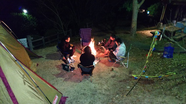 人生初のブロガーコラボキャンプin　真道山森林公園キャンプ場2019.　2.16~17中編