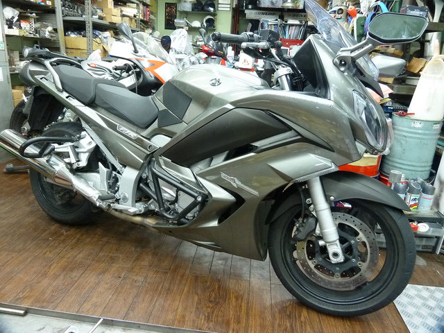 ヤマハ　FJR1300　車検　HID　フロントフォーク