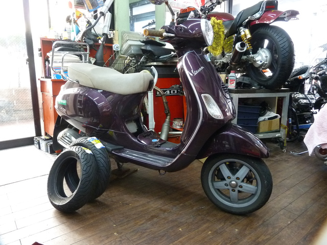 ベスパＬＸ125　タイヤ交換　ブレーキメンテナンス
