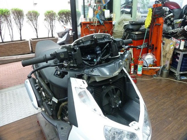 アプリリア スポーツシティ２５０ＩＥ　ブレーキランプ