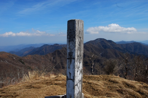 雲早山1495.9m