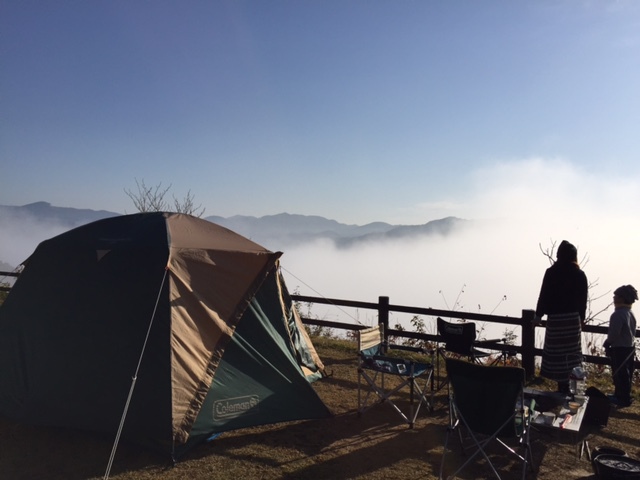 家族で西山高原キャンプ場　雲海は見れたよ④