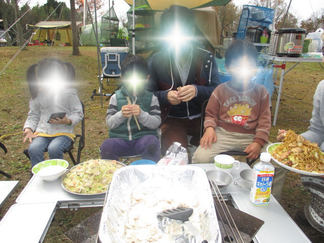 竜天キャンプ場4組で食べて飲んで...②