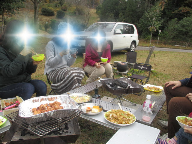 竜天キャンプ場4組で食べて飲んで...②