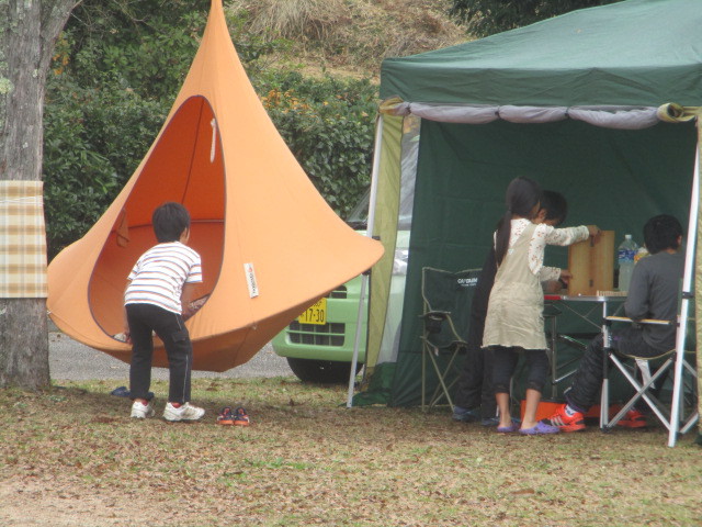 竜天キャンプ場4組で食べて飲んで...②