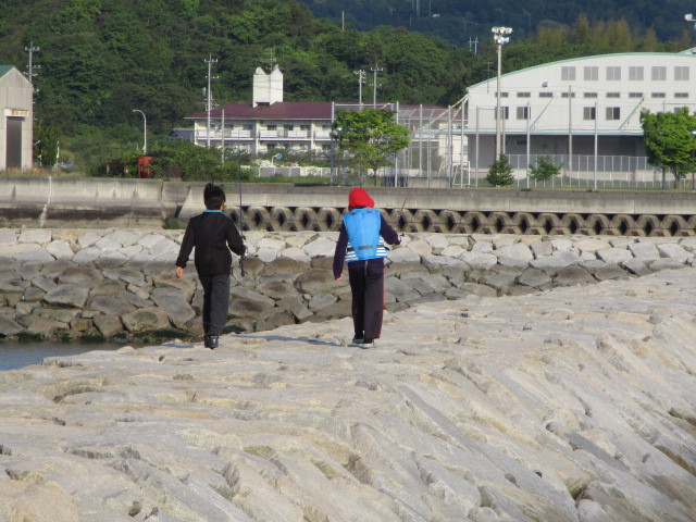 多々羅キャンプ場　2日目　釣りとダッチでパン　③