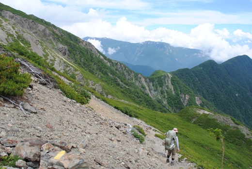 白根三山縦走③大門沢小屋～下山