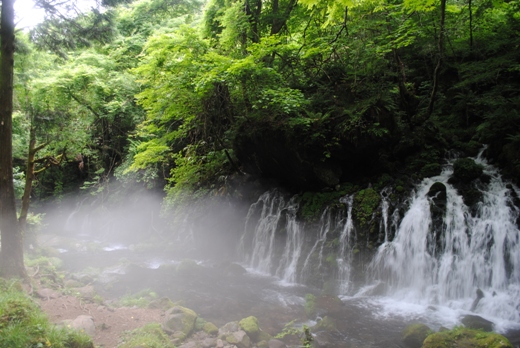 元滝伏流水