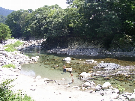 Child S Mind 愛知川で川遊び