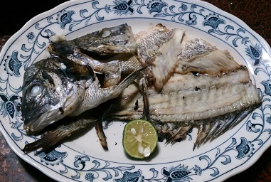 クロダイの湯霜と焼き霜と