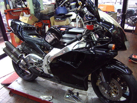 アプリリアＲＳ２５０、エンジン不調