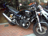 ヤマハXJR400R　前後スプロケットとドライブチェーン交換
