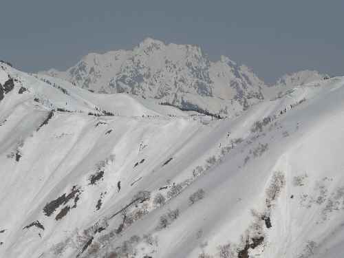 残雪の山へ