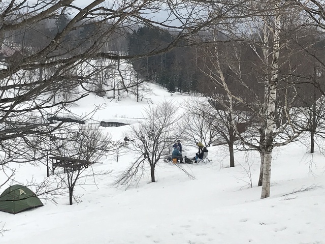 冬キャンに別れを告げにキャンパーが集う　エルム高原家族旅行村３月３１日～４月１日