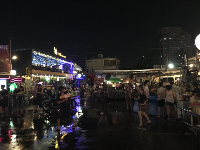 タイに行きタイ①