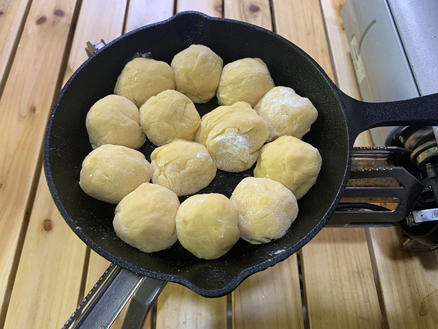 キャンプで手作りパンを食べたい！