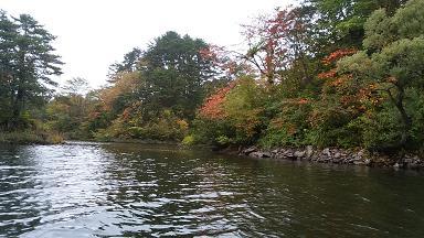 秋色に染まり始めた小野川湖を楽しんできました　その２
