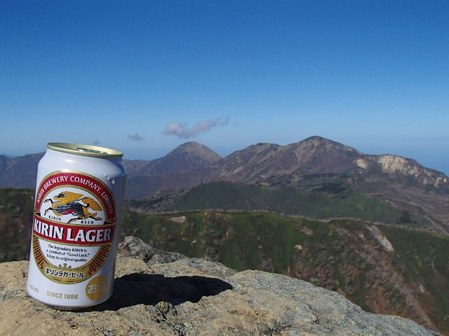 なぜ山に登るかって？　ビールを飲むために決まってるじゃねーか