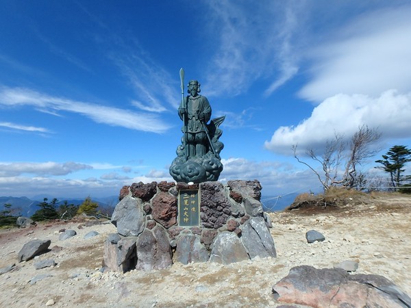栃木県の象徴に登るソロ登山