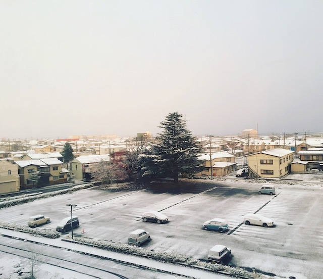 【初雪】初雪は病室の窓から