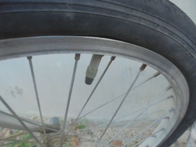自転車空気漏れ対応・車パンク対応