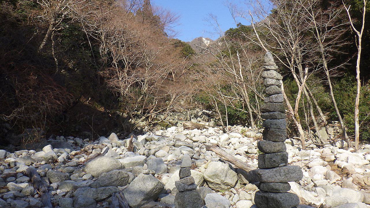 鈴鹿山脈・三池岳、小さくても存在感アリの山（2018.12.02）