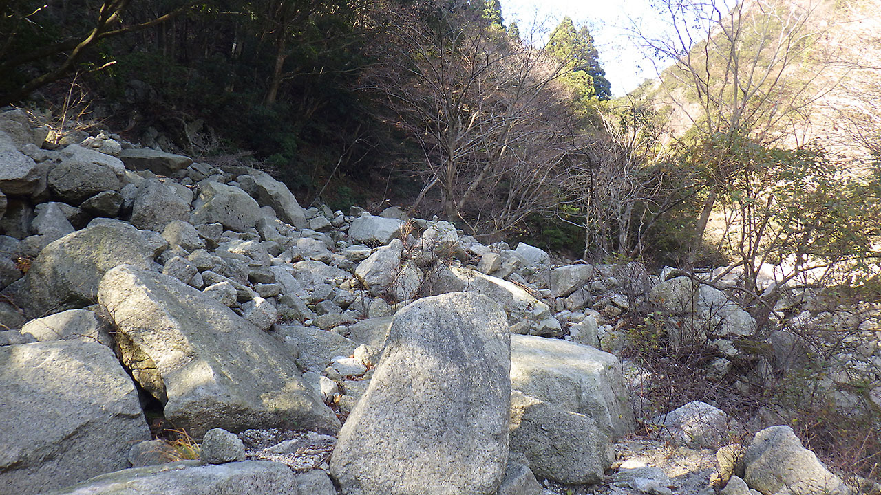 鈴鹿山脈・三池岳、小さくても存在感アリの山（2018.12.02）