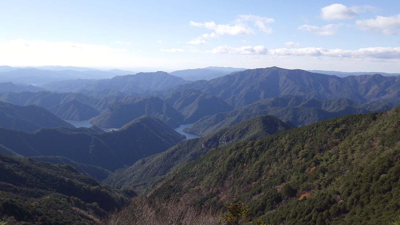 三ツ瀬明神山・三ツ瀬口コースより (2016.12.10)