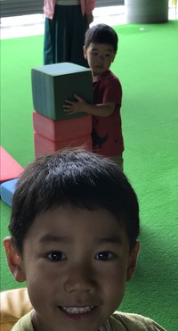 ８月
