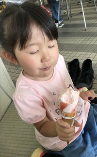 ８月