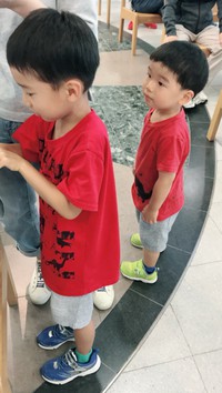 ８月