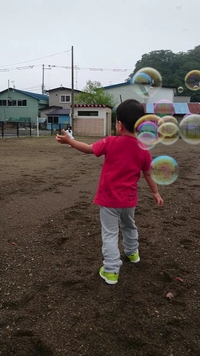 ８月