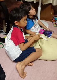 ８月