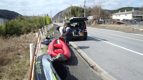 じじいの遊びをせんとや生まれけむ:雛祭りは川下り 2013-03-03