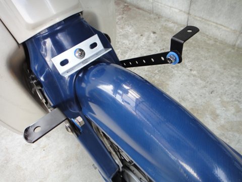 釣りバイク：スーパーカブに前カゴをつける！【原付】