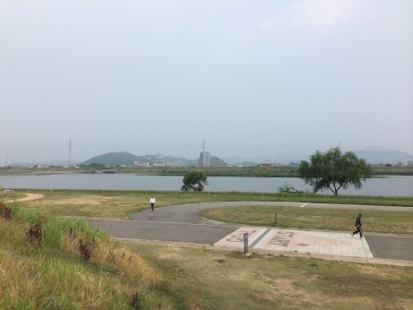 六月みそかは年の臍