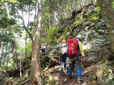 大峰・山葵谷から小普賢のコル、日本岳