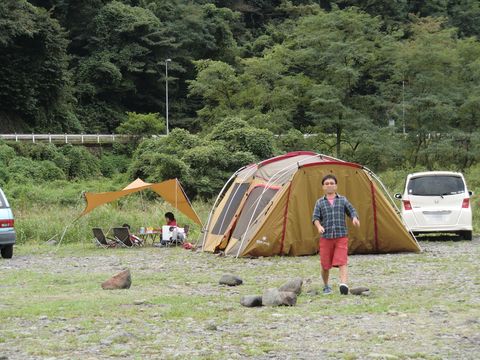 代理報告。