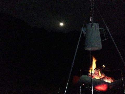 初夏の夜幕営。