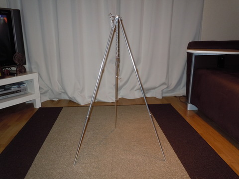DUG TRIPOD　（ダグ　トライポッド）