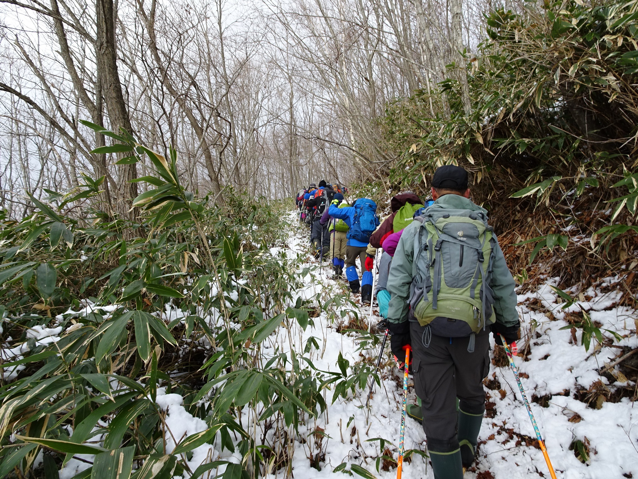 庄司山に取り付く