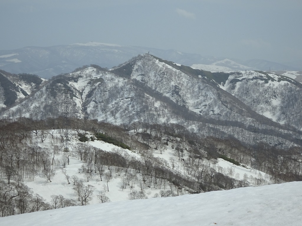 二股岳と横津岳[奥]