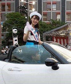 七夕祭りオープニングパレード（織姫は何を教えたか）