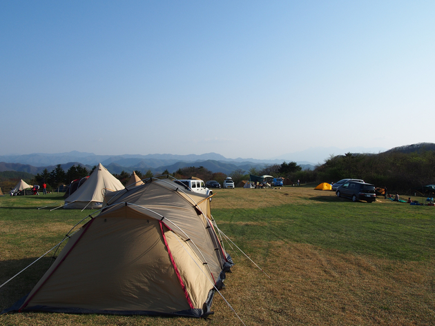 内山牧場キャンプ場 〜 大パノラマ・天空の牧草テン場