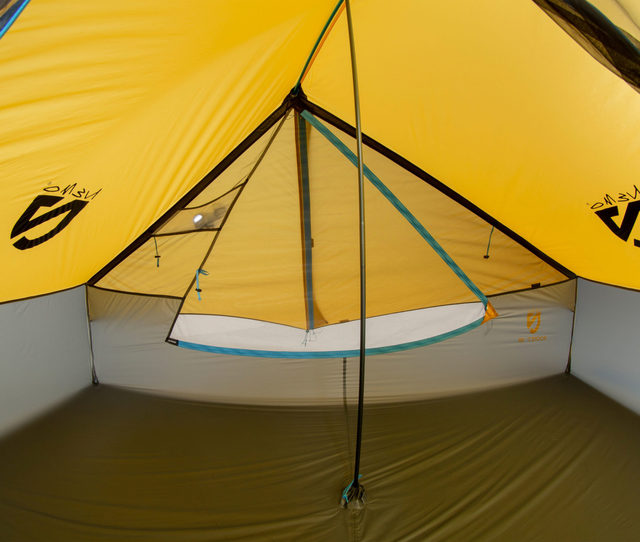 Tバーポール構造でわずか621gの2人用超軽量テント＜NEMO（ニーモ） Rocket2P ultralight tent＞6