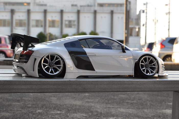 アウディR8 LMS