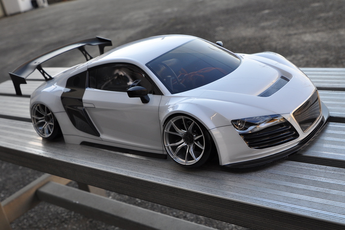 アウディR8 LMS