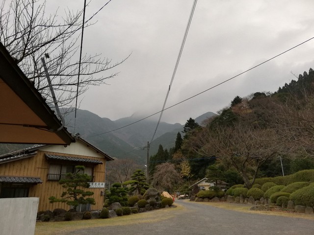 紅葉の名残りを惜しむソロキャンプ〜黒木民宿キャンプ場（長崎県大村市）〜