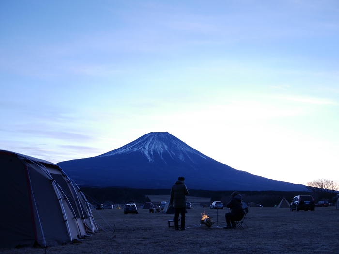 冬キャンプ　ふもとっぱら　富士山　ランドロック　夜明け